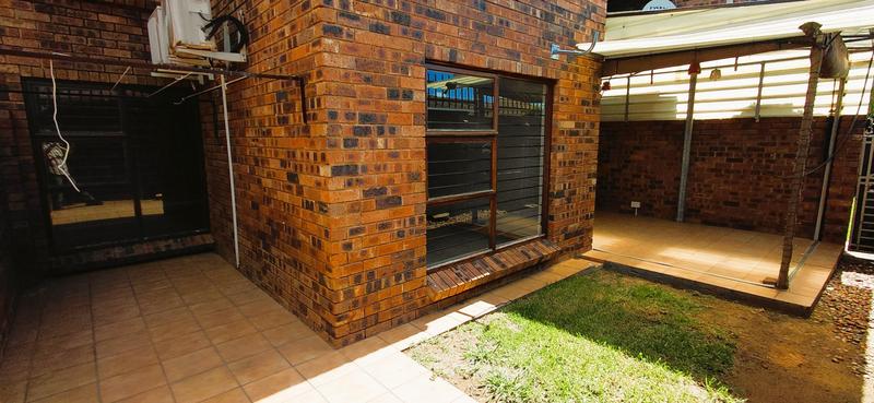 3 Bedroom Property for Sale in Langenhovenpark Free State